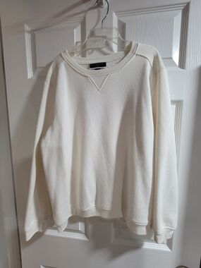 Comfy Karen Scott Sport sweatshirt. Medium size. Cream color